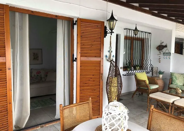 Superior, Comfortable Seaside Home With Amazing View