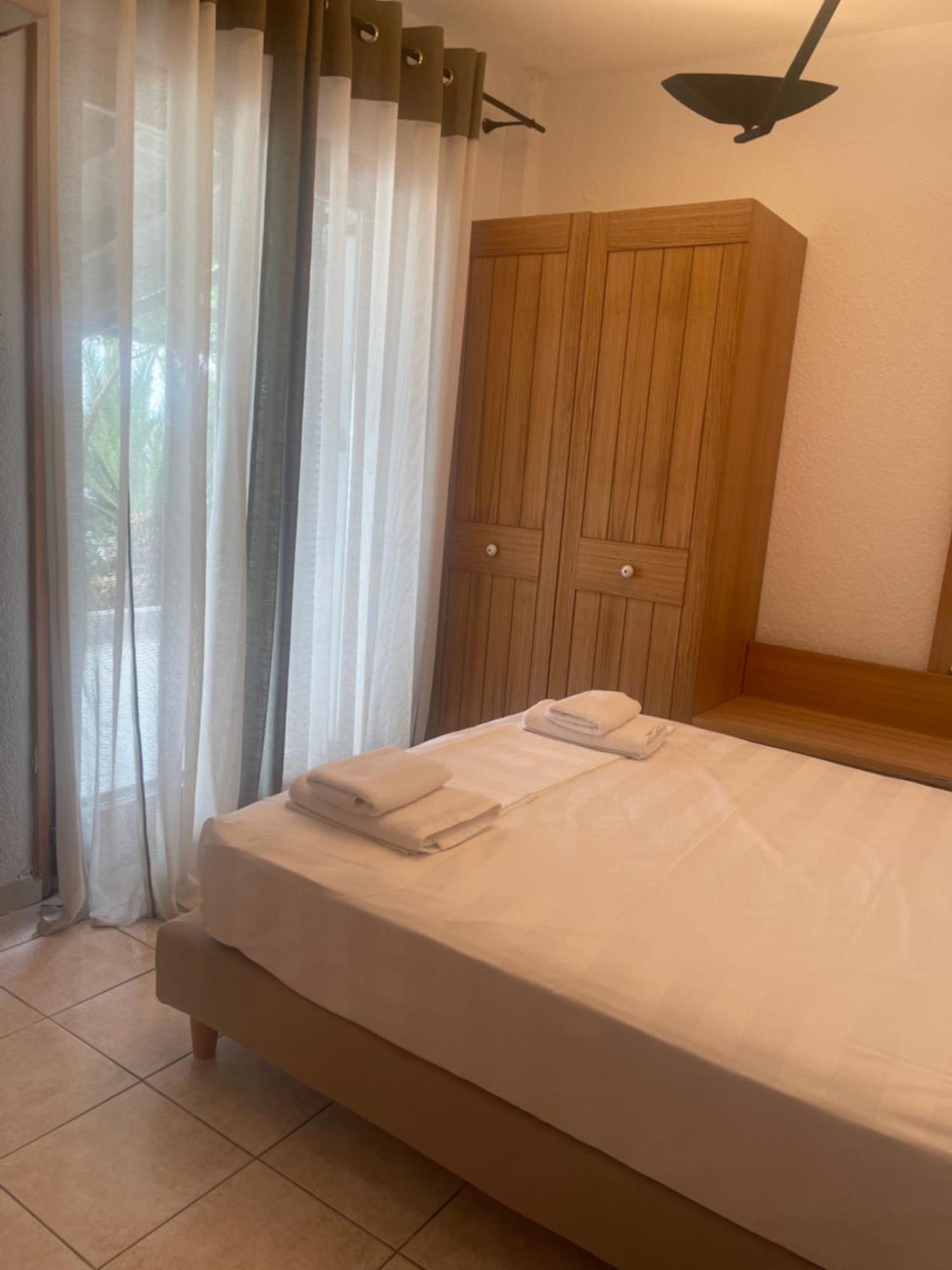 Superior, Comfortable Seaside With Amazing View Holiday home Siviri
